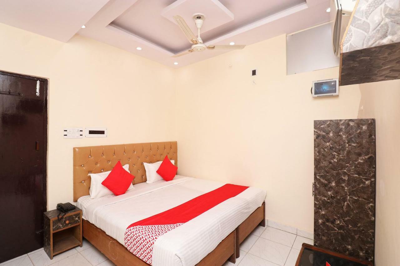 Oyo 30288 Hotel Moon Palace Lucknow Ngoại thất bức ảnh