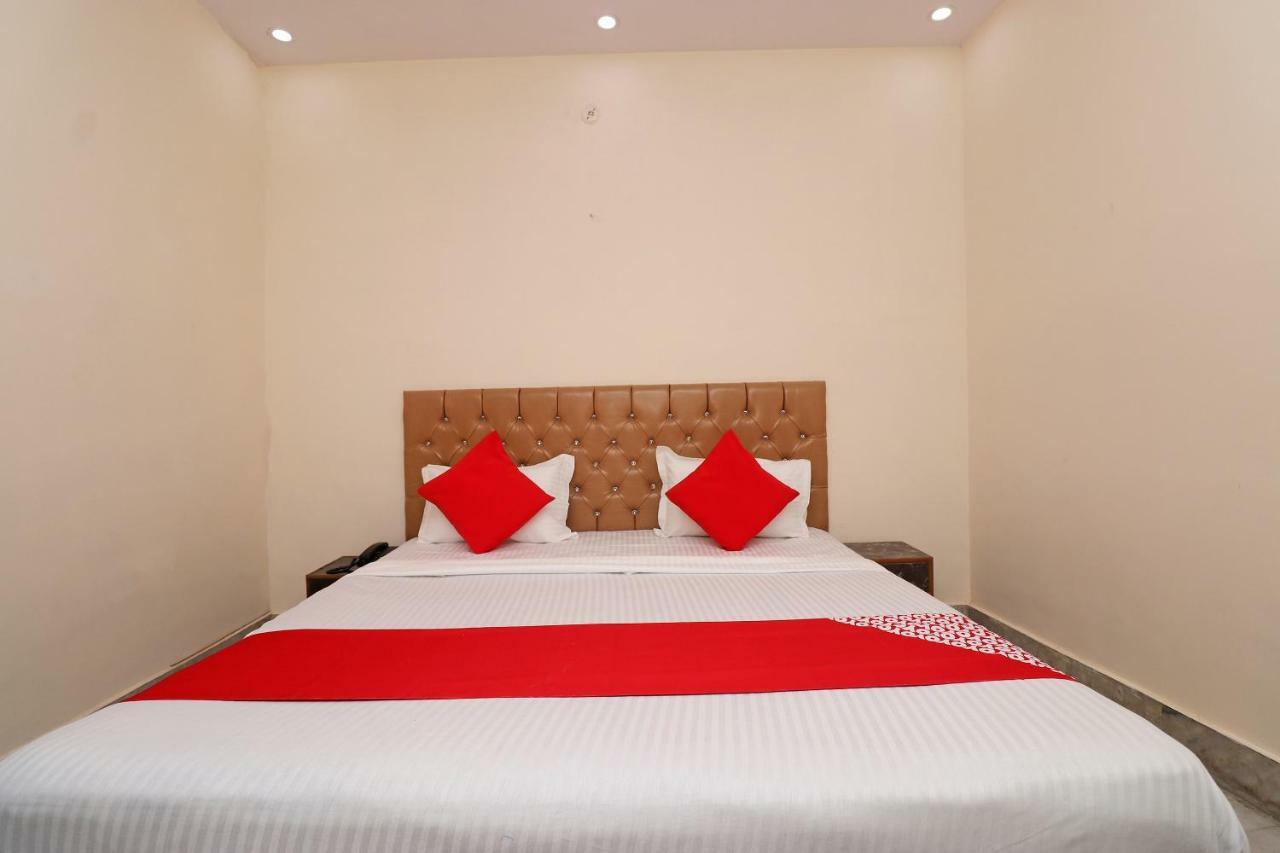 Oyo 30288 Hotel Moon Palace Lucknow Ngoại thất bức ảnh