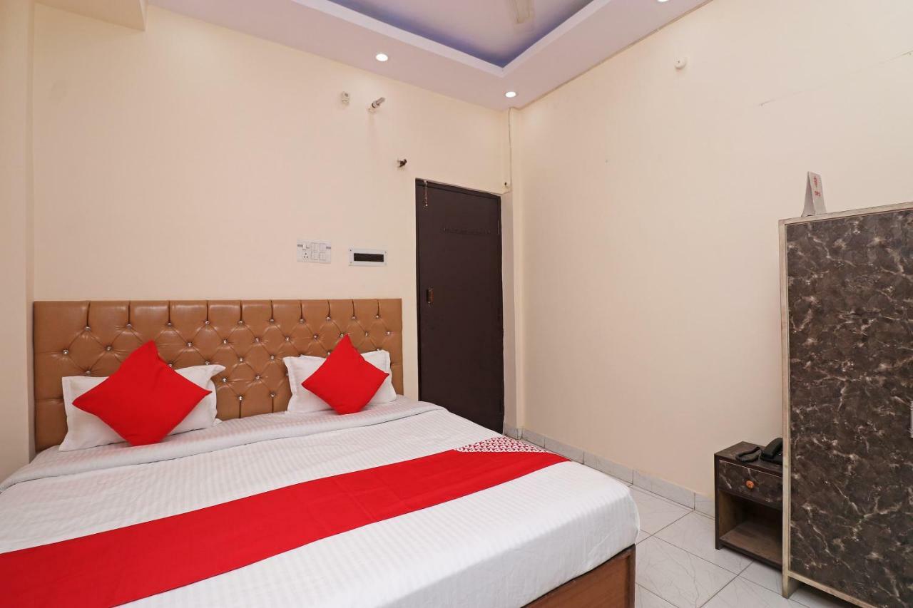 Oyo 30288 Hotel Moon Palace Lucknow Ngoại thất bức ảnh