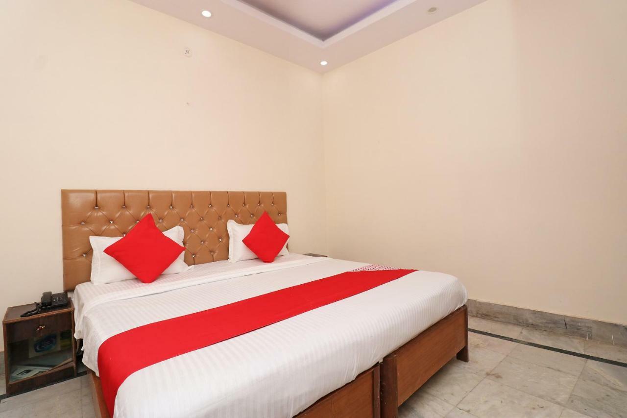 Oyo 30288 Hotel Moon Palace Lucknow Ngoại thất bức ảnh